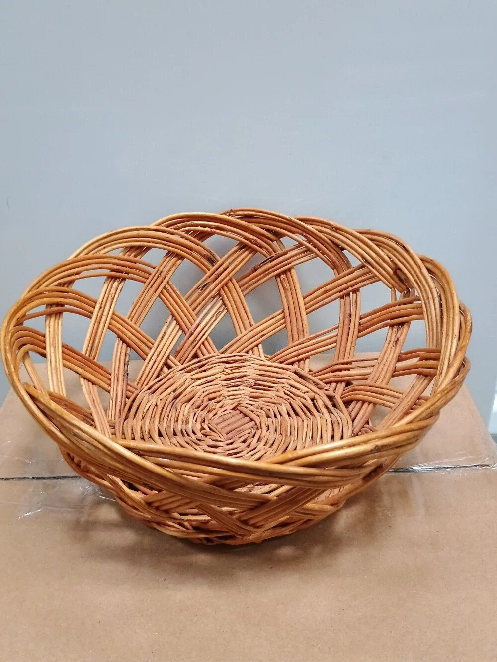 VINTAGE Retro Round Open-Woven Rattan Decorative Basket Bowl - Natural Brown